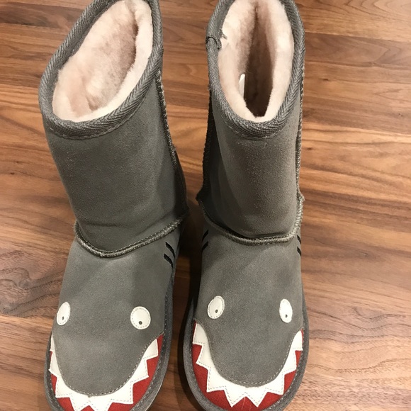 emu shark boots